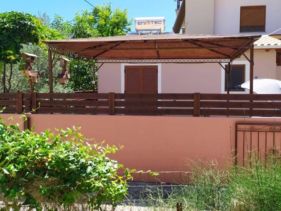 Villa Arktos Нідрі Екстер'єр фото